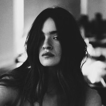 livsoloo's profile picture. 