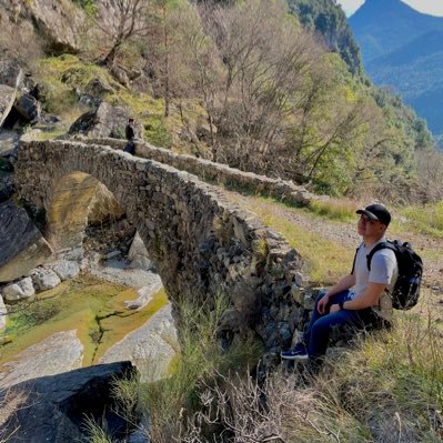 ioshuaqonzalez's profile picture. Legal alien