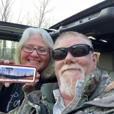 BradLisaWard1's profile picture. We love God, each other & our families! 🇺🇸 MAGA Patriot, Trump follower. 🇺🇸 God bless the USA!