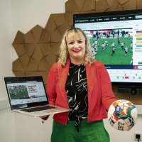 Yvonne (@cromes) 's Twitter Profile