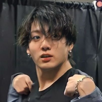 Balenciaga_799's profile picture. 18+ . she/her