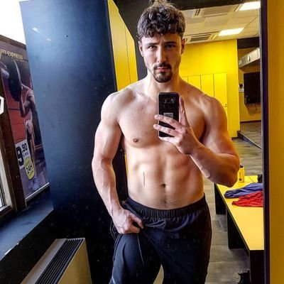 🏋️Personal Trainer #pt
🥇Specialista x la tua migliore forma fisica
🎓L-22 Scienze Motorie e dello Sport @unicatt
📚LM-61 Nutrizione @unisanraffaele