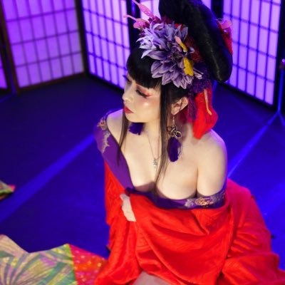 バーレスクダンサー『Sarita Tequilatina サリータ テキラティーナ』と申します。 出演依頼随時承っております。 スタイルはお好みでお申し付けくださいませ。#burlesquedancer #burlesqueshow #花魁ショー #afterpartytokyo #出張ダンサー #宴会にもおすすめ