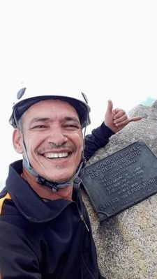 CarlosEliFerre4's profile picture. Carlos Eli Ferreira, casado com Mônica Corrêa Ferreira, 02 filhos. Empregado da Empresa Brasileira de Correios e Telégrafos há 23 anos. Montanhista.