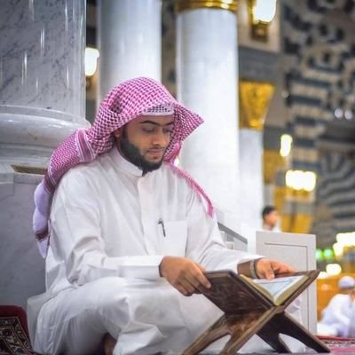 حساب يهتم بنشر مقاطع الشيخ أحمد بن عبدالعزيز النفيس ..
إمام وخطيب مسجد خالد الياقوت بالكويت.
@ahmad_alnufais