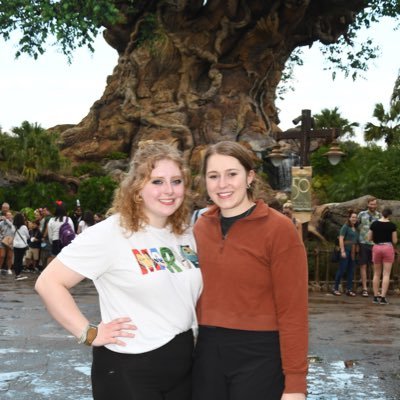 dillon_ally's profile picture. she/her