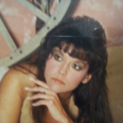 lynne53293384 Profile Picture