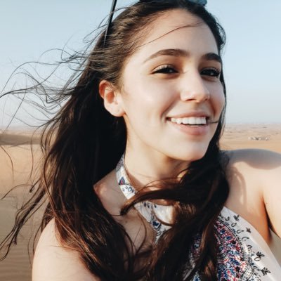 arantzamendezr's profile picture. Probablemente viendo el cielo