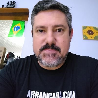 AMIGO, SINCERO, GOSTO MUITO DE MINHA FAMILIA E DAS PESSOAS QUE ME ACOMPANHAM, SEMPRE COM PAZ E ALEGRIA ...