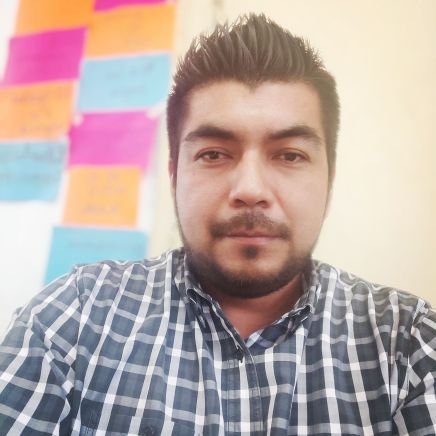 maestro de telesecundaria amante de los deportes, la musica, el cine y la literatura