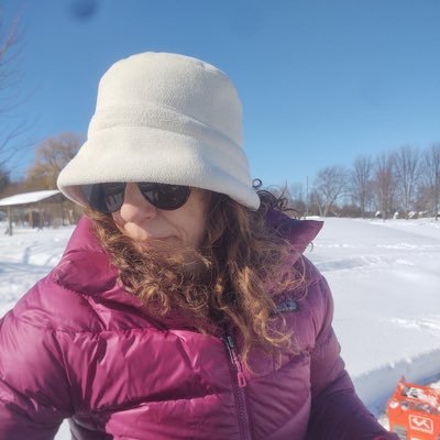 AnnieNoble's profile picture. 