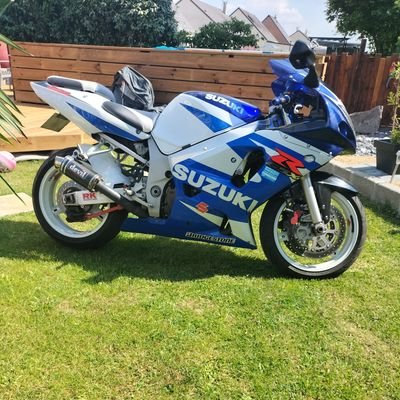 profitez à fond de la vie 
sa passe trop vite 
motard et tattouer