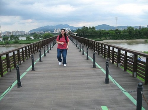 moon170's profile picture. 음악 / 여행 / 농구,야구 / DSLR / 뉴에이지 / 자기계발 / 책 / 정치 / 언론 / 기자, PD / 라디오 / 뉴발란스 / 운동화/ 정지영의 스윗뮤직박스