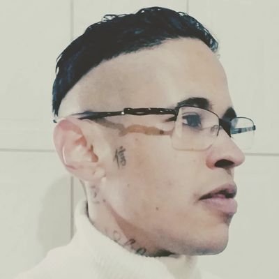 FelipeS31194586's profile picture. Design your way.