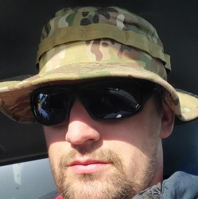 I just follow people and watch the Falcons.

male/he/dude/that guy