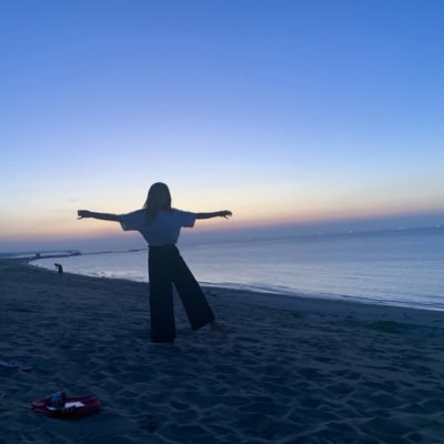 moonna26's profile picture. 2024-3月渡英✈️/YMS 2023年後期🇬🇧/NZワーホリ済🇳🇿/NZでスタバ店員☕️してました/無言フォローすみません🙇‍♂️