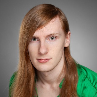24. Trans femme she-freak. Actress. Writer. Filmmaker. Weird woman. Monster girl. Made THE ESTROGEN GOSPEL and KATIE & JOAN 🔞 #supporttranshorror 🌈☠️🏳️⚧️