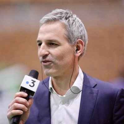 Journaliste-commentateur 🏀🏐⚽️🏈🚴🏻🤾🏻| Présentateur | Sports | Politique | Val de Loire | France Télévisions. Une info, une indiscrétion, contactez-moi ;).