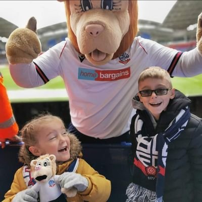 damienhardy1986's profile picture. fix cars and loves bolton wandarers