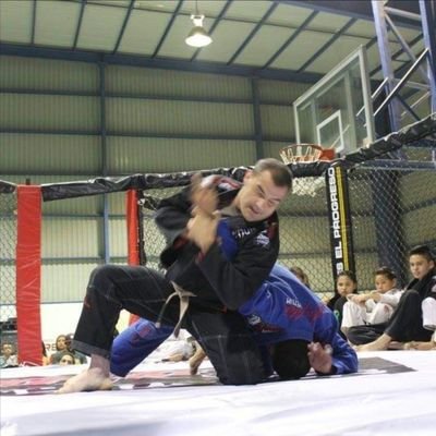 Fabio Santos BlackBelt 1st Deg.
S.A.W.🤼♂️S.C.W.🤼♂️C.A.C.C.🤼♂️
🥋HPKD🥋KickB🥋RPR Method🥋FMALVL1/Mart.arts &Self Def❤️/ 28 years exp🥊/Academia👇