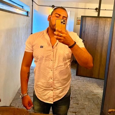 arturomtz8A's profile picture. Sí no tienes metas, no encontrarás caminos!