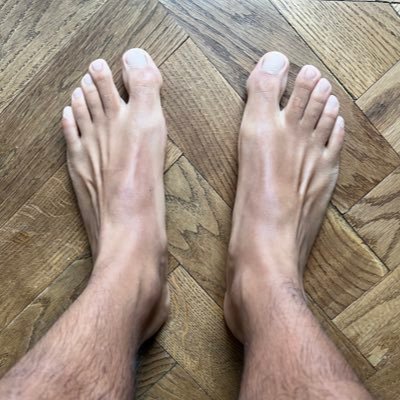 latino_feet6's profile picture. Hairy latino sharing feet pics upon request 😏