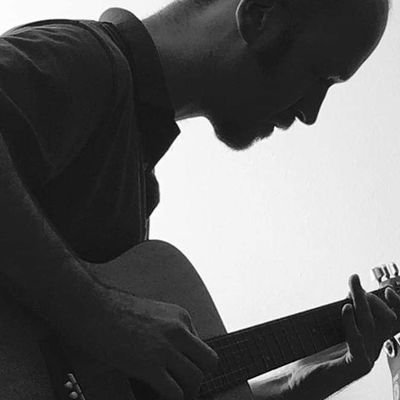 Scandal_Sheet__'s profile picture. 我在你方面，但你不在。