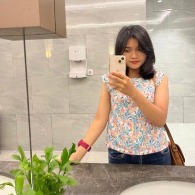 matchalova9's profile picture. 