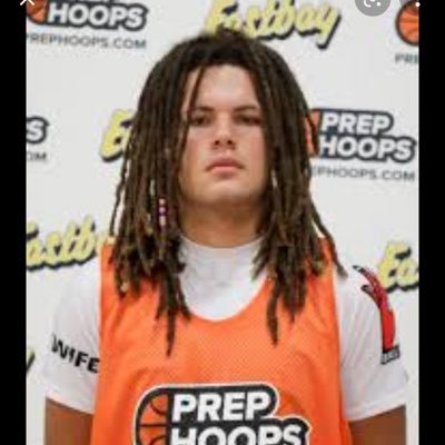 KendallHinton8's profile picture. NE•402 🏈DE 🏀F 6’6 220 Lincoln southeast