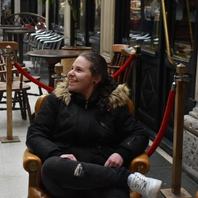 lidiaatique's profile picture. dibuja una sonrisa para el mundo.