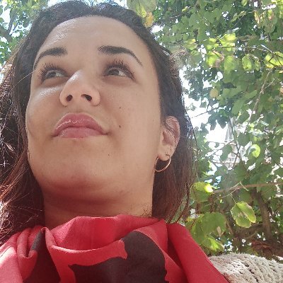 Seguidora de @juventudhol #SomosContinuidad 
Porque Puedo y porque me dá la gana eternamente FIDELISTA