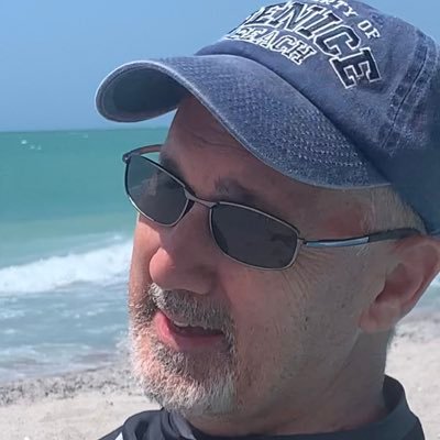 dameswort1's profile picture. Rocking this Paw Paw thing.