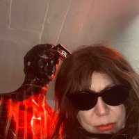 suzanne moore(@suzanne_moore) 's Twitter Profile Photo