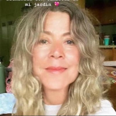 Bruja esoterica sin conservador promotora de la 4T , educadora de fachos. Admiradora de iluminadas del mundo como Jesusa Rodriguez y Jesús el Hippie anarquista