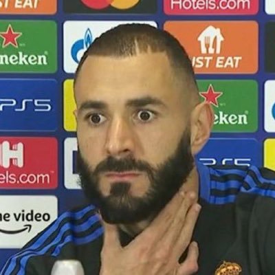 Madridista. Tuiteo para la gente que sabe de fútbol. Alguna cosilla de F1 nunca viene mal.
