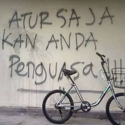 manggamaduu's profile picture. Negaranya dirusak pengelolanya. Bangsat.