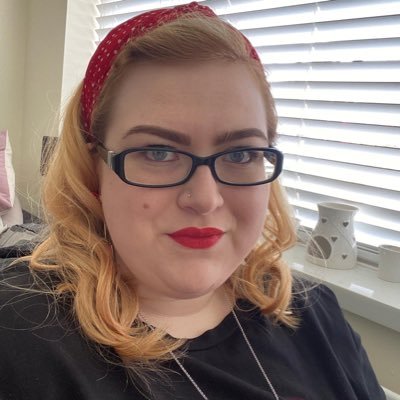 cherrystar3's profile picture. 🎶🎭📚🐈‍⬛💋☕️🍹