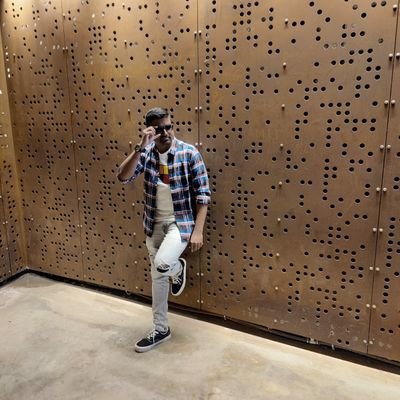 ItsMee_YourMani's profile picture. Explorer, Foodie, Mobile Photography, Occasional Poet, Coffee Lover, experimental cook
I just capture what I like
Eat Travel Relax