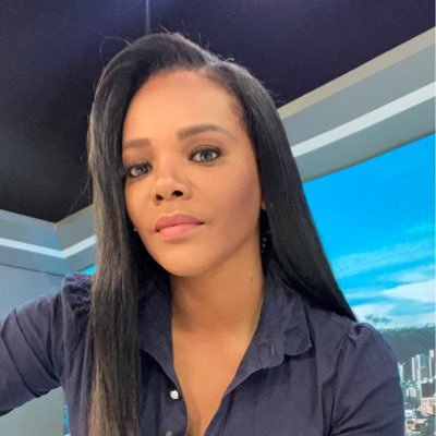 Reportera y Presentadora de Noticias en Teleamazonas            Esmerdeñisíma