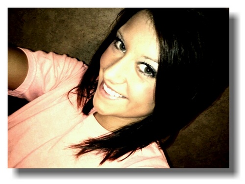 I cheer, clog, and do gymnastics (: gonna be a junior this year