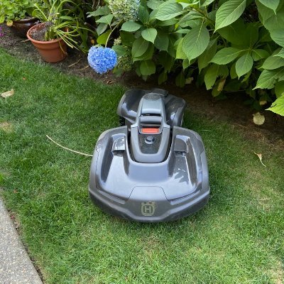 On a mission to reduce 1% of US Air pollution by creating a battery-electric lawn franchise utilizing RaaS (Robots as a Service)