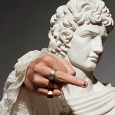 hs_diningtable's profile picture. Styles is teddy bears on your teenage bed… 🪩🫧