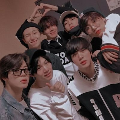 fan account 💜 k•army | 
bts my best 7 mentors, friends, inspiration and everything for me