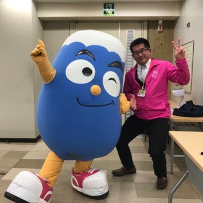 tomok_ki_932's profile picture. tuba歴38年。YAMAHA YEB631S 。「吹分補給」が合言葉。tuba&euphonium奏者はプロ、アマ問わず申請→無言フォロースミマセン🙏
葵音楽工房所属。草津温泉大好き♨️最近のハマりはレッサーパンダ
 #YEB631S #静岡人 #青木智悠 #Tomo_tuba18 #tuba #レッサーパンダ