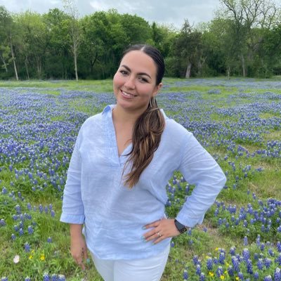 RLAehernandez's profile picture. Literacy Coach 📚 | Educator 🍎 | Bilingual, Biliterate, Bicultural 🇲🇽🇺🇸| Lifelong Learner 🎓| Proud Mustang at the Leadership Academy at Mitchell 🐴