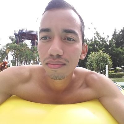 Siempre se llega primero, el que va mas descargado... F.C. !!VIVIR!!