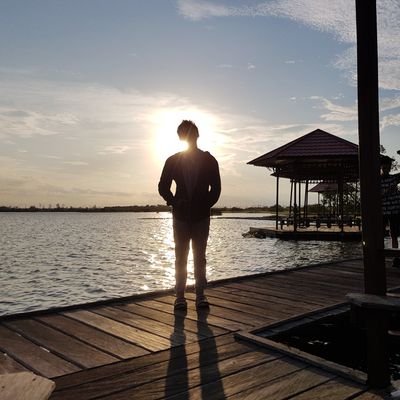 Mirfantrianur's profile picture. LELAKI DARI BARAT