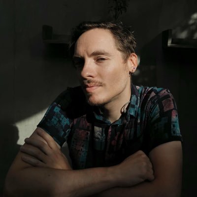 sirlund's profile picture. hola vengo a flotar