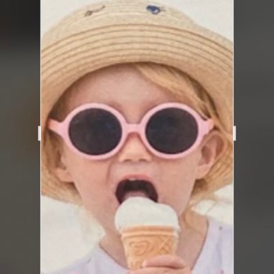 charlen51535152's profile picture. 