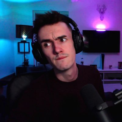 affilié twitch - multi-gaming - instagram: flodyos - contact: flodyos.contact@gmail.com